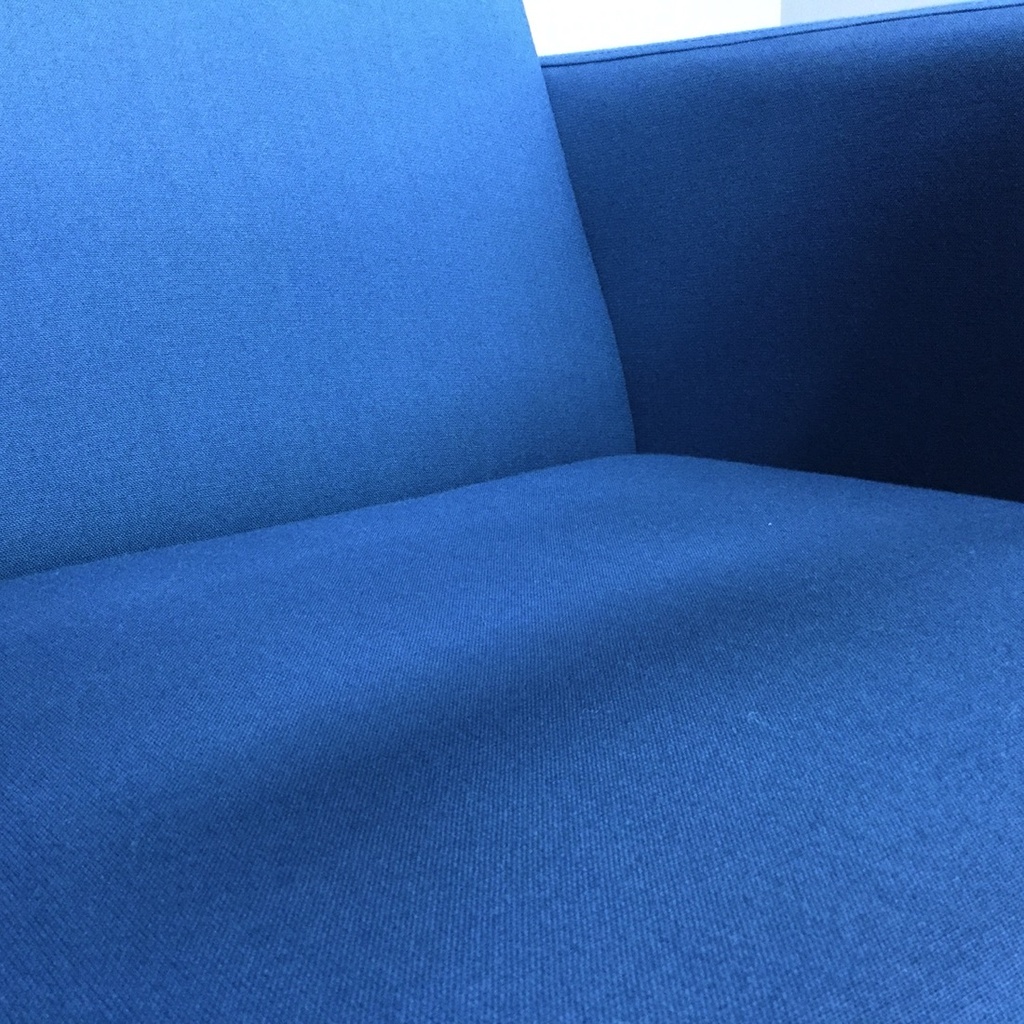 Herman Miller Sessel Stoff blau inkl. Tablar